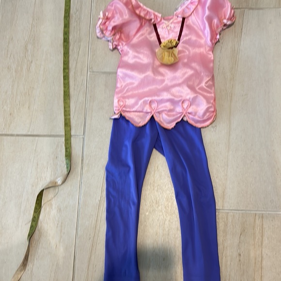 Disney Izzy from jake and the Neverland Pirates - Picture 2 of 8